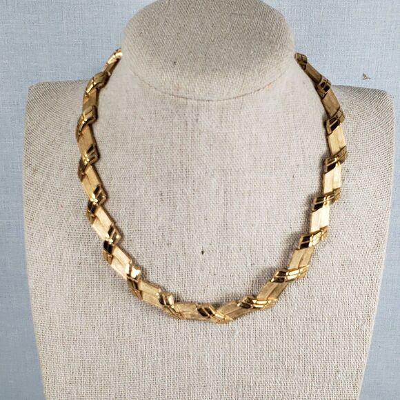 Vtg 1960s Crown Trifari Abstract Texture Brush Gold Plated 16" Choker Necklace - Picture 2 of 16